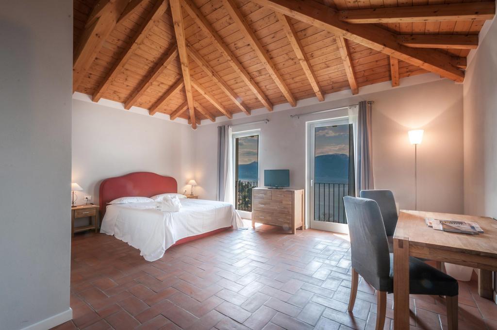 Locanda Pozzetto Laveno-Mombello Δωμάτιο φωτογραφία