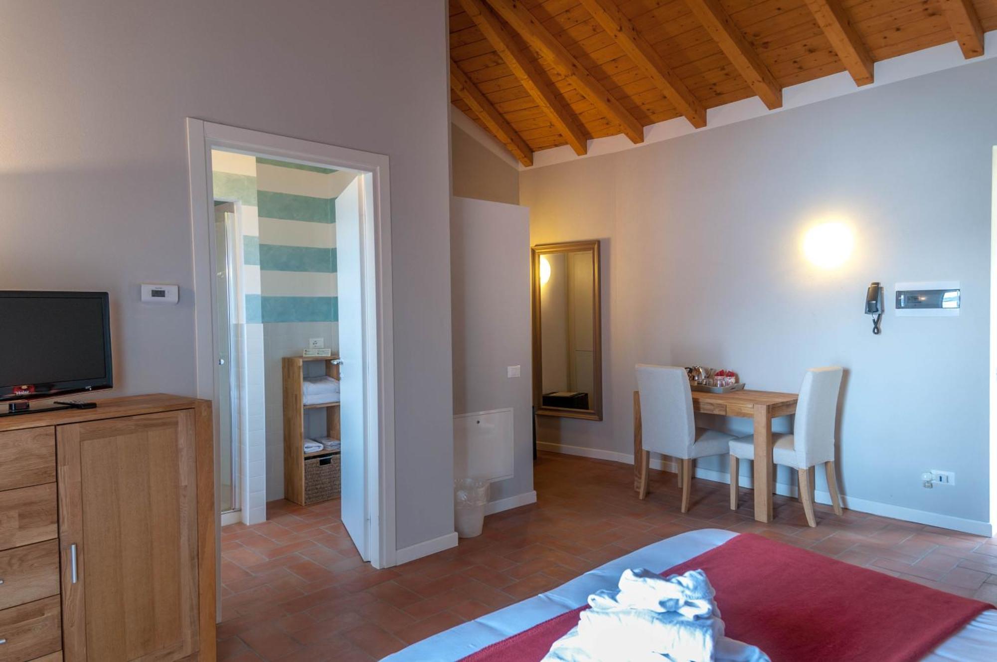 Locanda Pozzetto Laveno-Mombello Δωμάτιο φωτογραφία