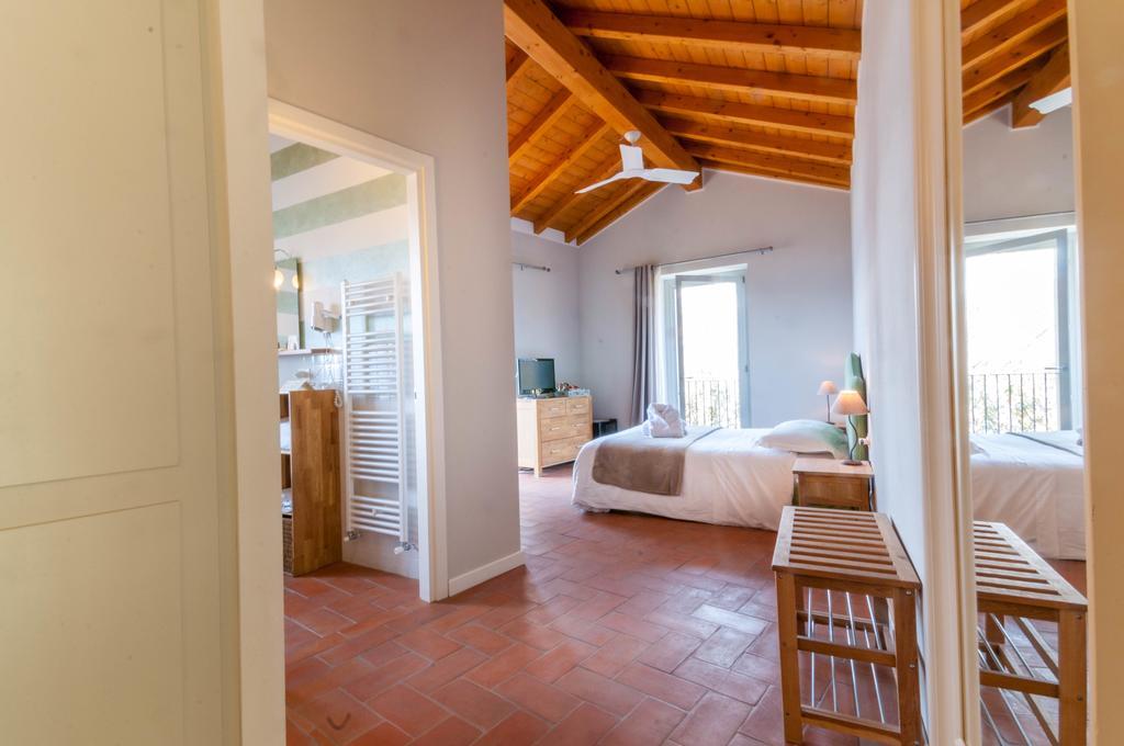 Locanda Pozzetto Laveno-Mombello Δωμάτιο φωτογραφία